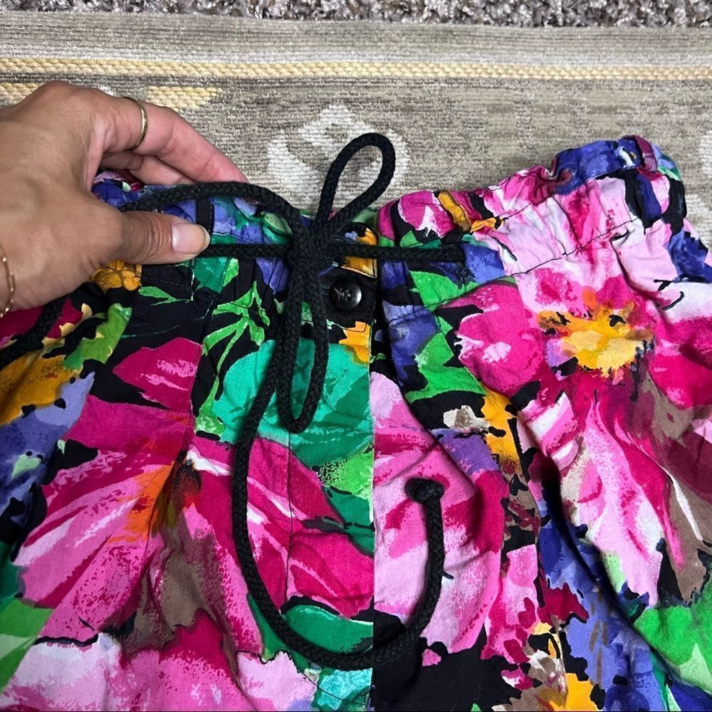 VINTAGE Boom Floral Shorts - Picture 4 of 5